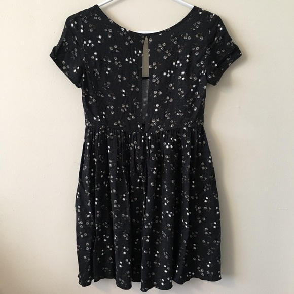 Talula Aritzia Oversized Size XXS Floral Dress - Picture 6 of 7